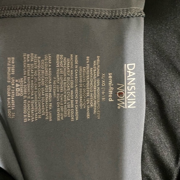 Athletic shorts - Picture 2 of 2